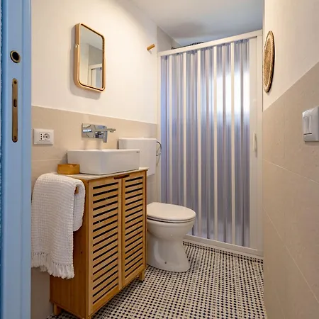 Sanciolu House - Panoramic Harbor & Sea View Apartament *